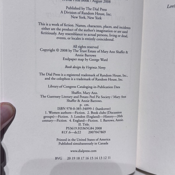 📚✨ Vintage 2008 Hardcover – The Guernsey Literary and Potato Peel Pie Society ✨ - Picture 10 of 16